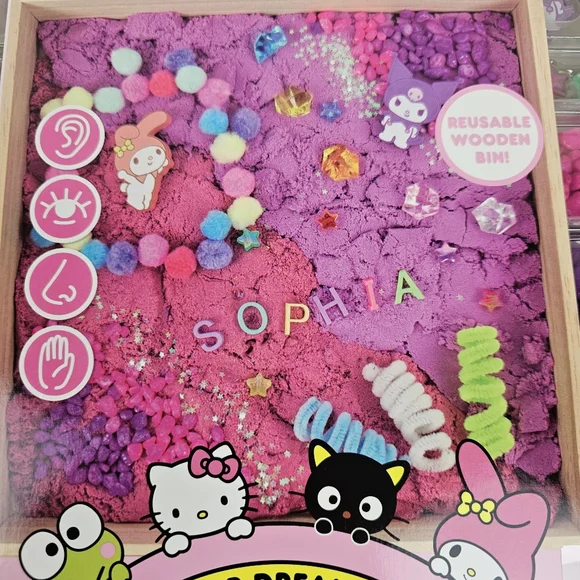 HELLO KITTY and FRIENDS Sensory Play Bin Chase Your Dreams - Picture 2 of 12